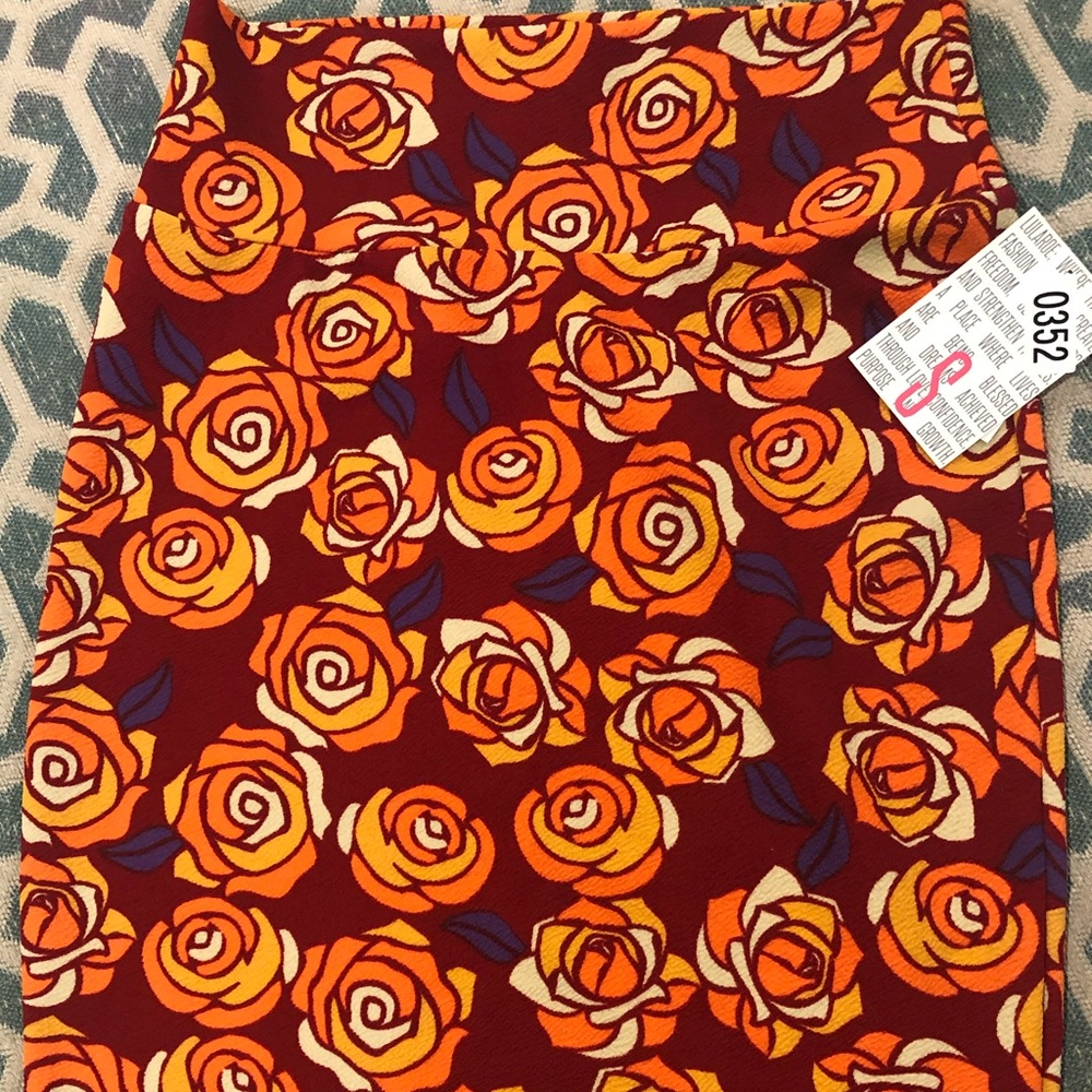 LuLaRoe rose Cassie. Never worn new with tags.